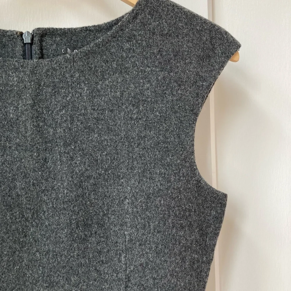 Theory | Classic Wool Blrnd Sleeveless Sheath Dress in Dark Gray - Picture 5 of 9